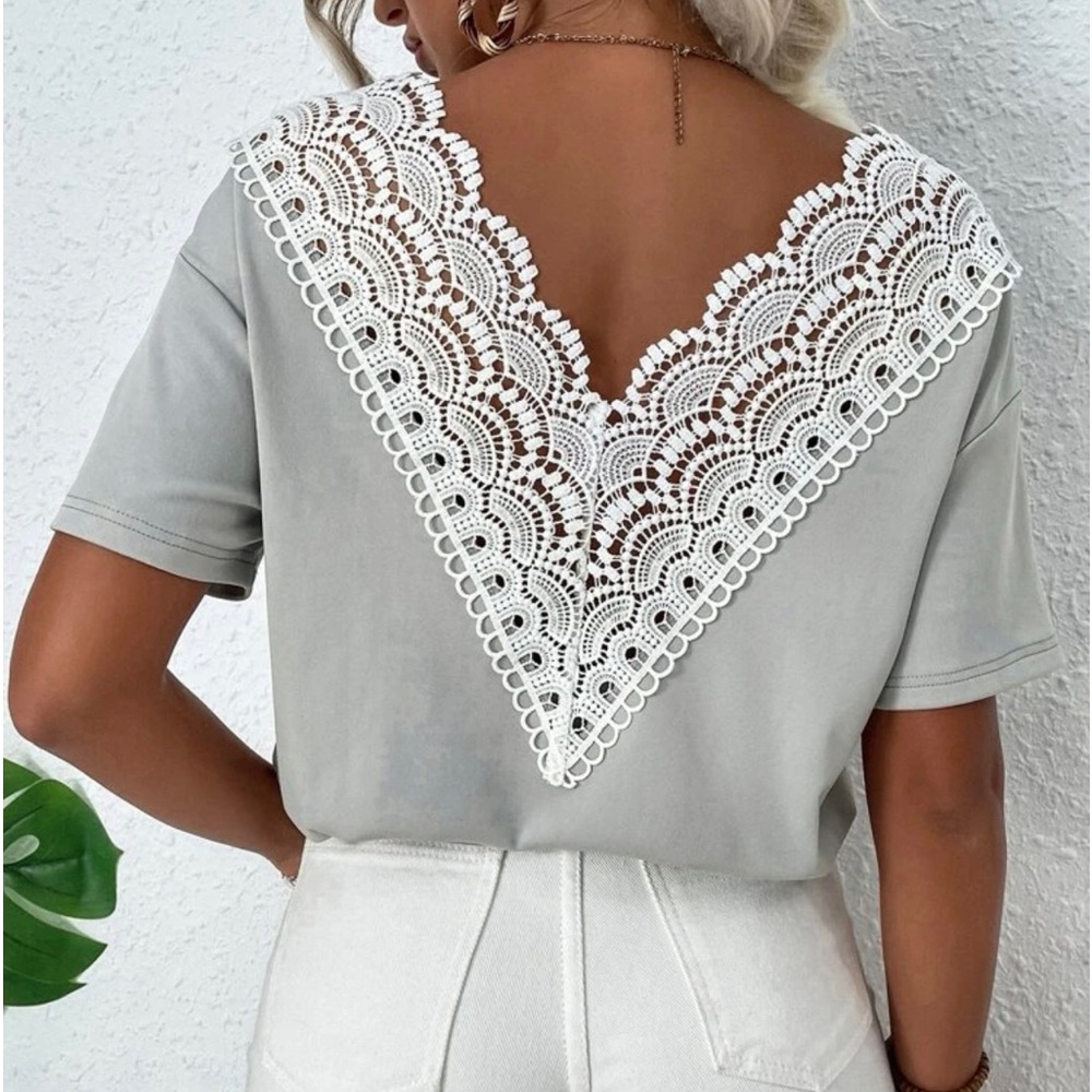 🌼Lace detail top from SHEIN.